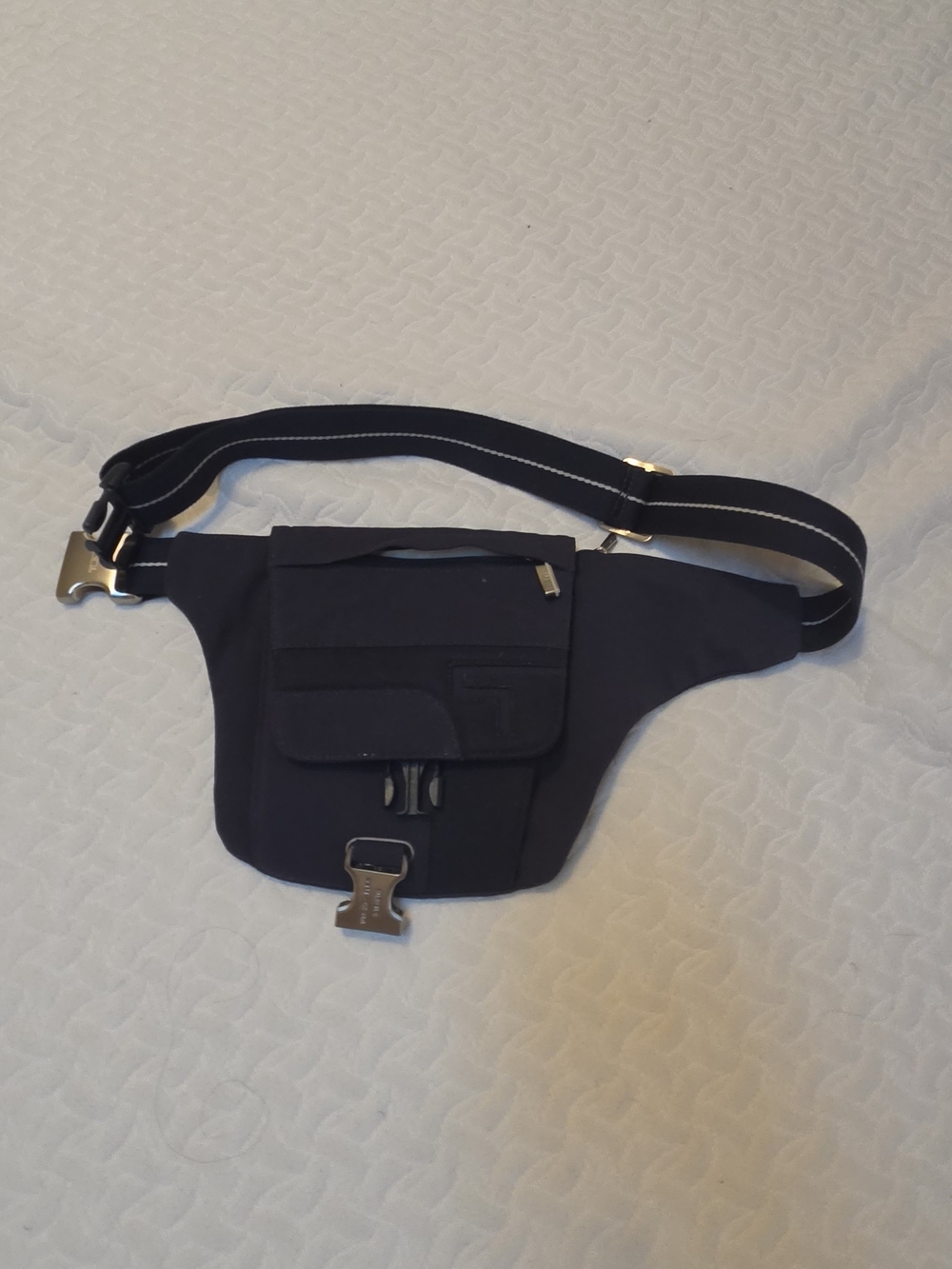Tumi Waist  Belt Bag Perfect For Traveling Military Grade Thick Nylon Fabric